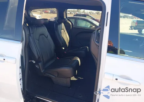 2025 Chrysler Voyager Lx z USA, uszkodzony, nr VIN 2C4RC1CG2SR571267